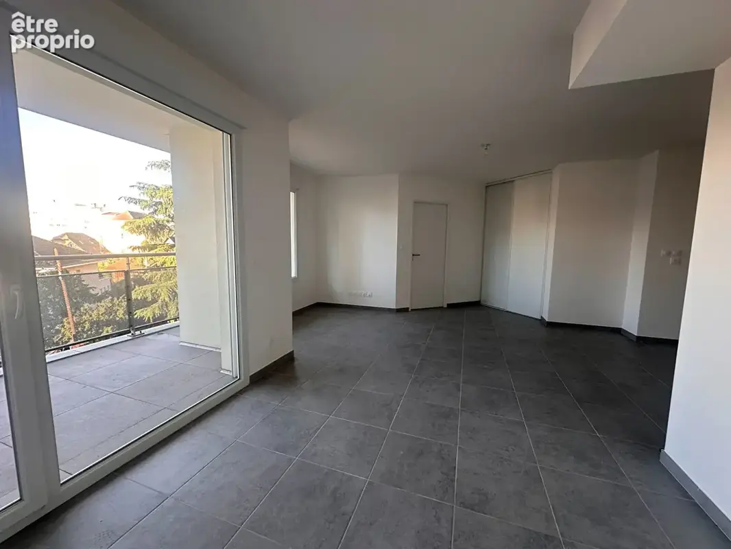 Appartement 4 pièces de 79.46 m² au 2ème étage - Annemasse - photo 4