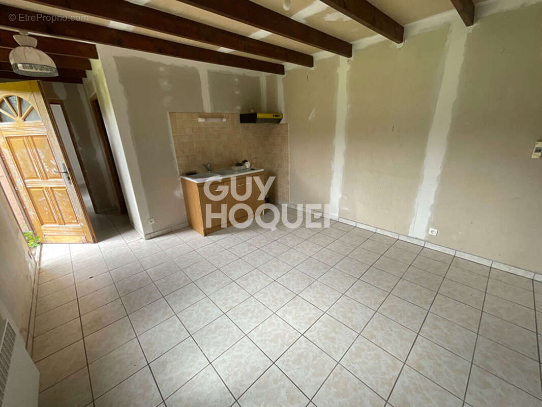 Maison à SAINT-SAUVEUR-LENDELIN