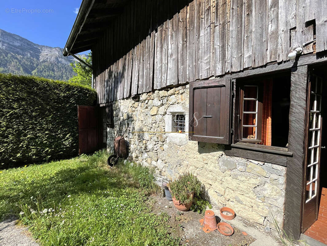 Maison à THORENS-GLIERES