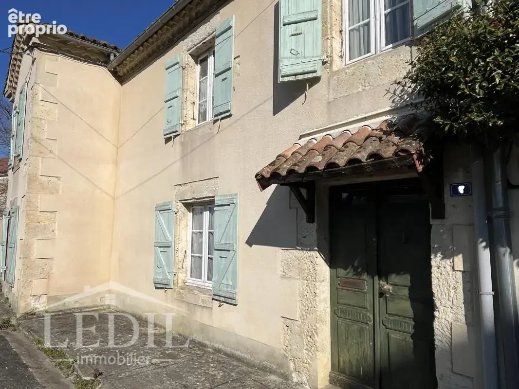 Maison de village avec pigeonnier et jardin - photo 2