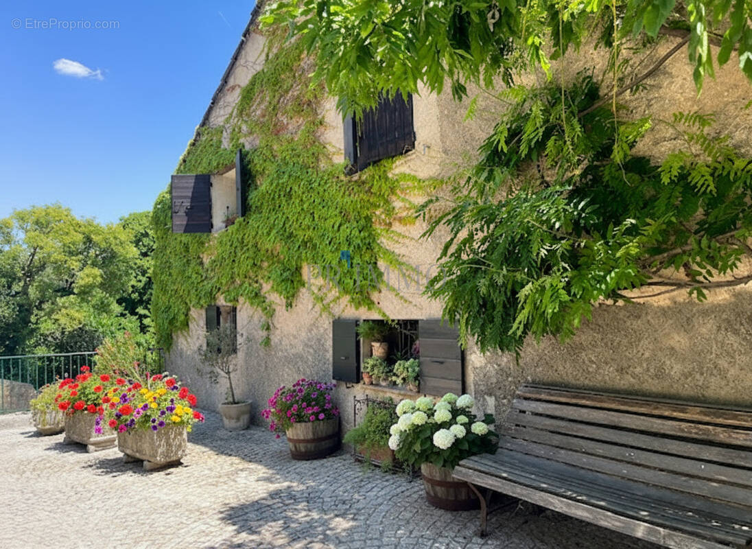 Maison à TOURTOUR