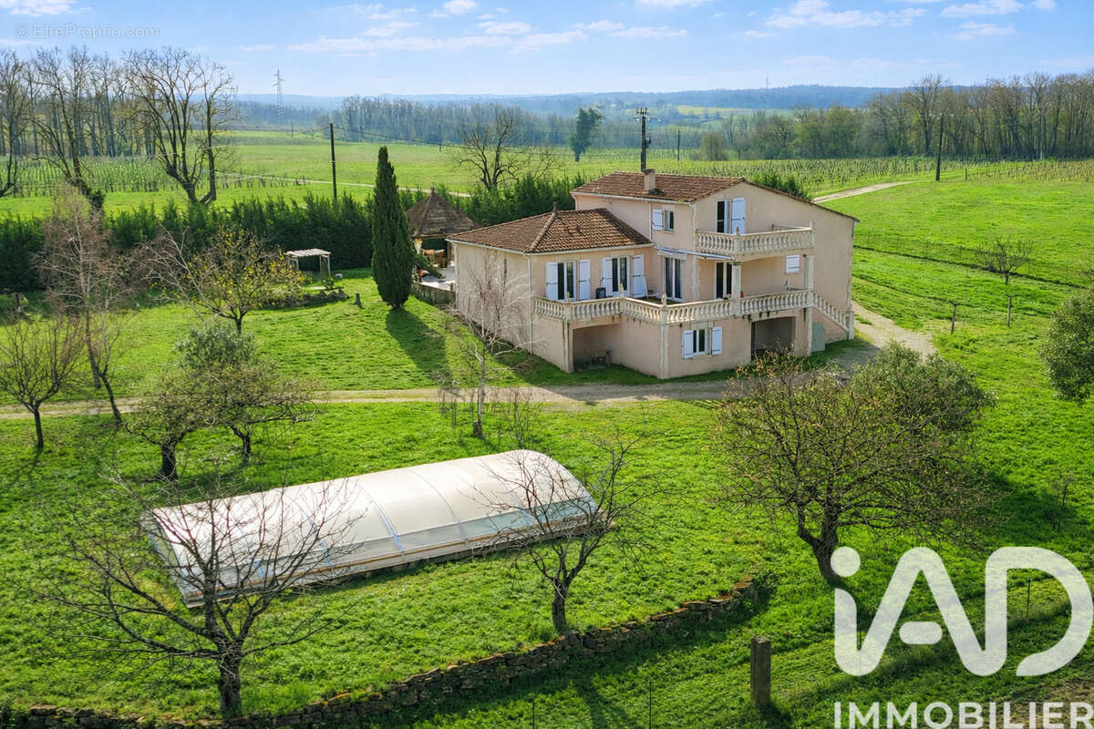 Maison 170 m² à Mosnac  - photo 4