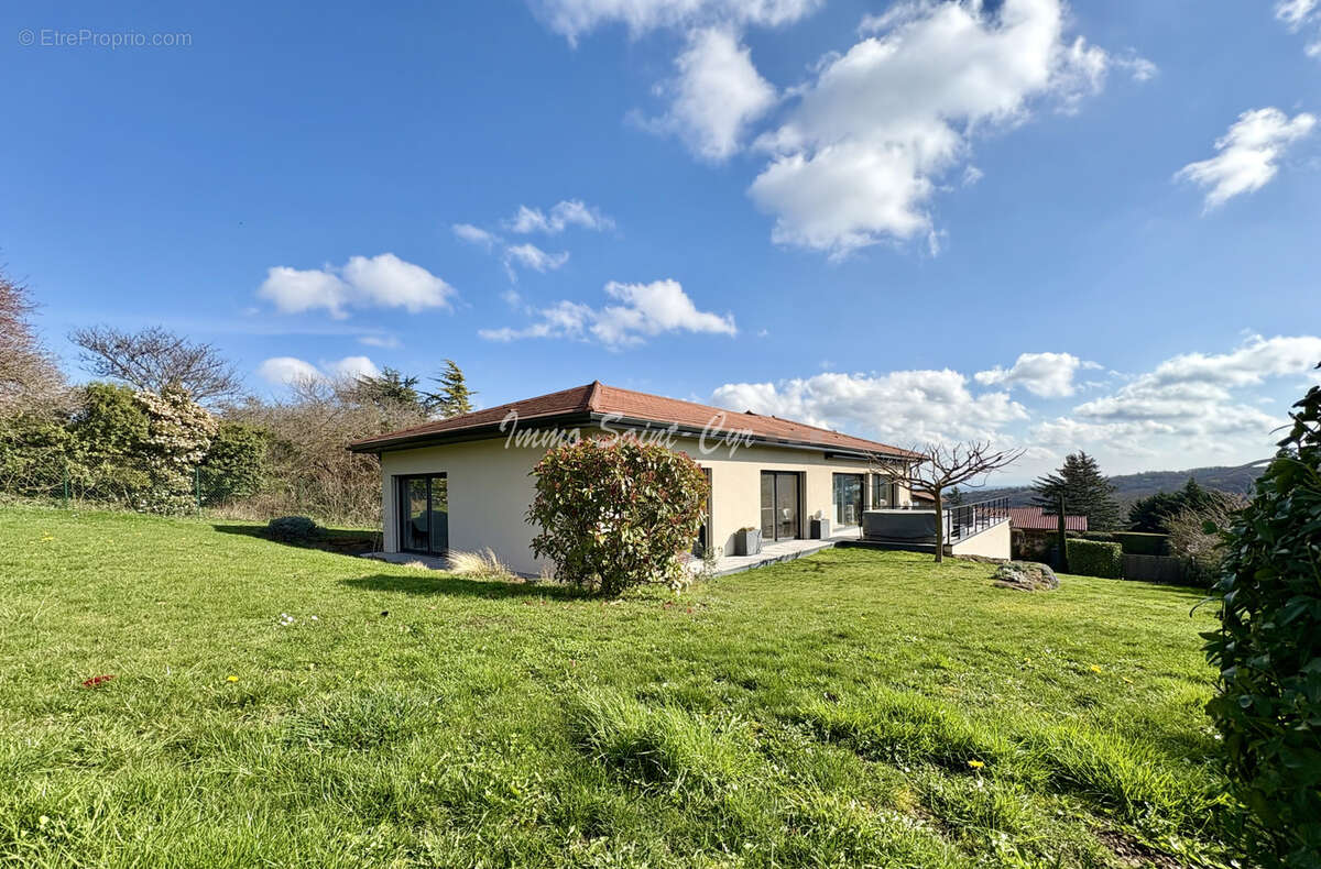 Maison à POLEYMIEUX-AU-MONT-D'OR