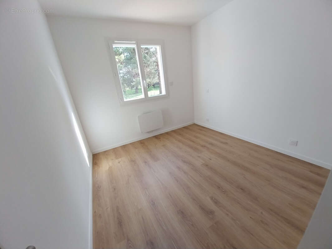 Maison à NEGREPELISSE