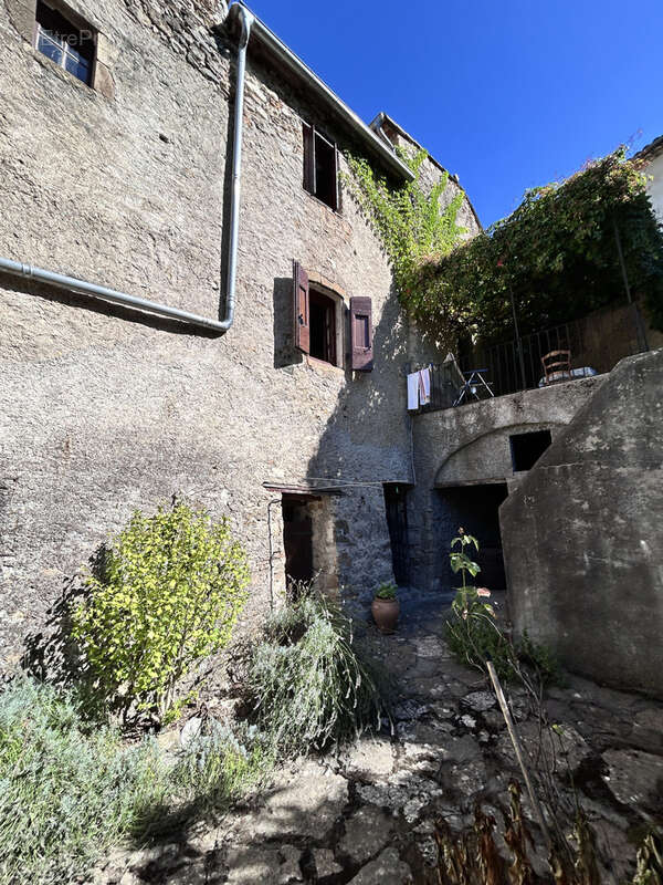 En Cévennes, Maison de village, avec terrasse et cour intérieure - photo 14