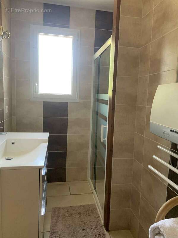 Maison avec studio indépendant et piscine chauffée – 2300 m² de terrain – CHABESTAN (05) - photo 14