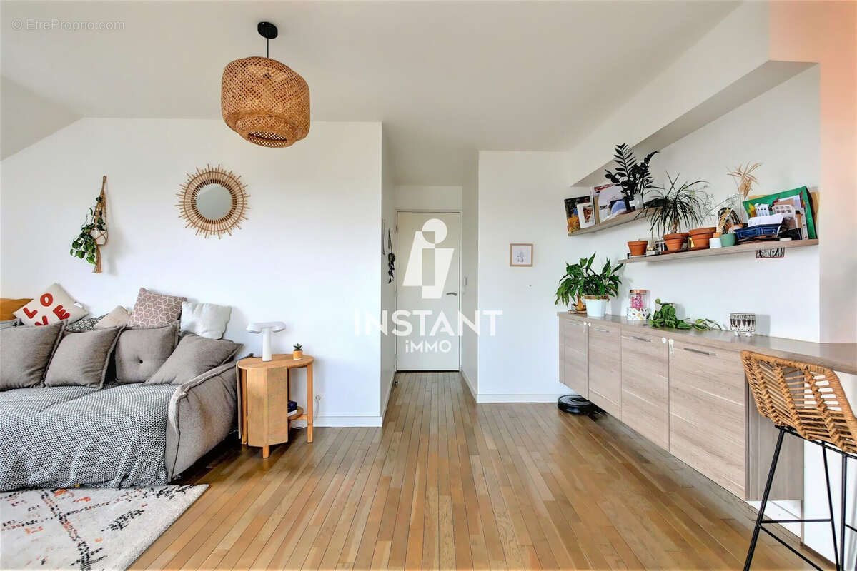 pièce de vie - Appartement à CRETEIL