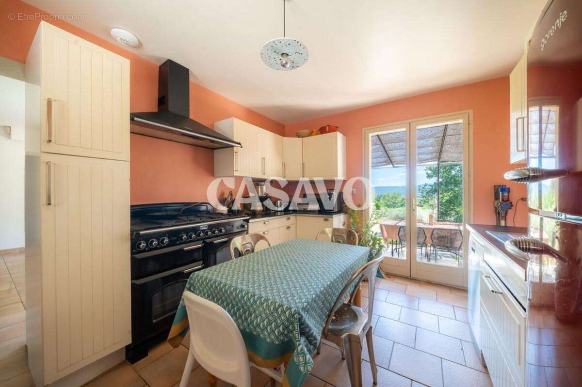 Maison à LOURMARIN