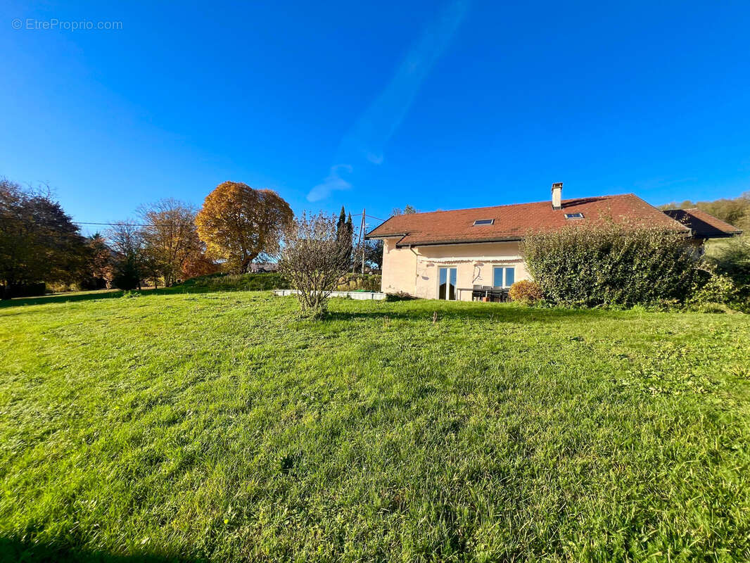 Maison à HAUTEVILLE-SUR-FIER