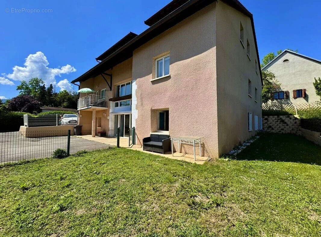 Maison à CHALLEX