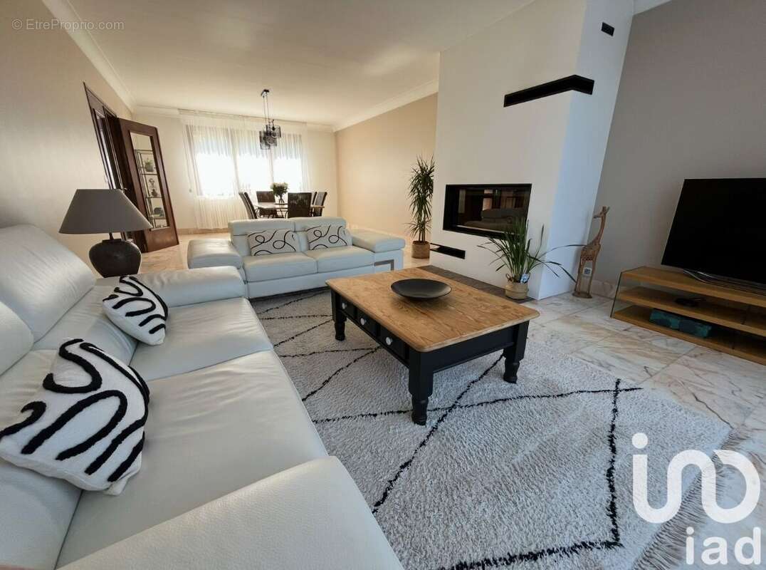 Photo 2 - Maison à NANTEUIL-LES-MEAUX