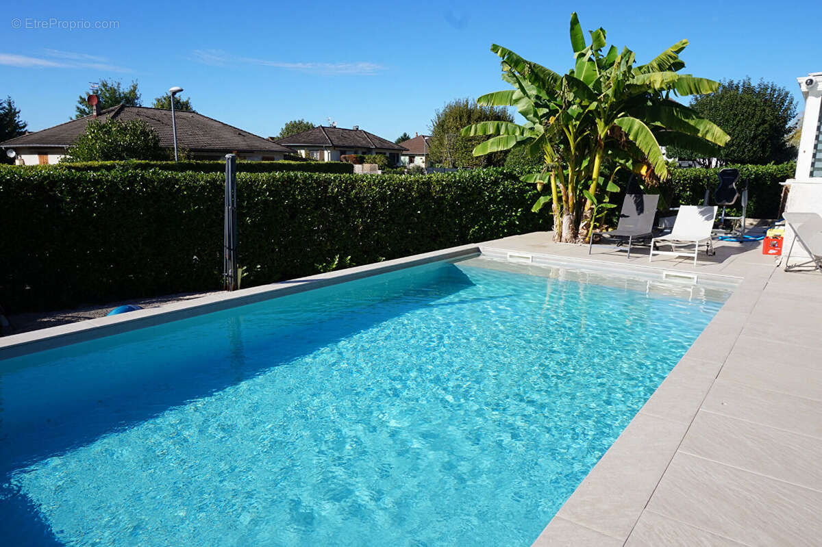 Maison à AVANNE-AVENEY