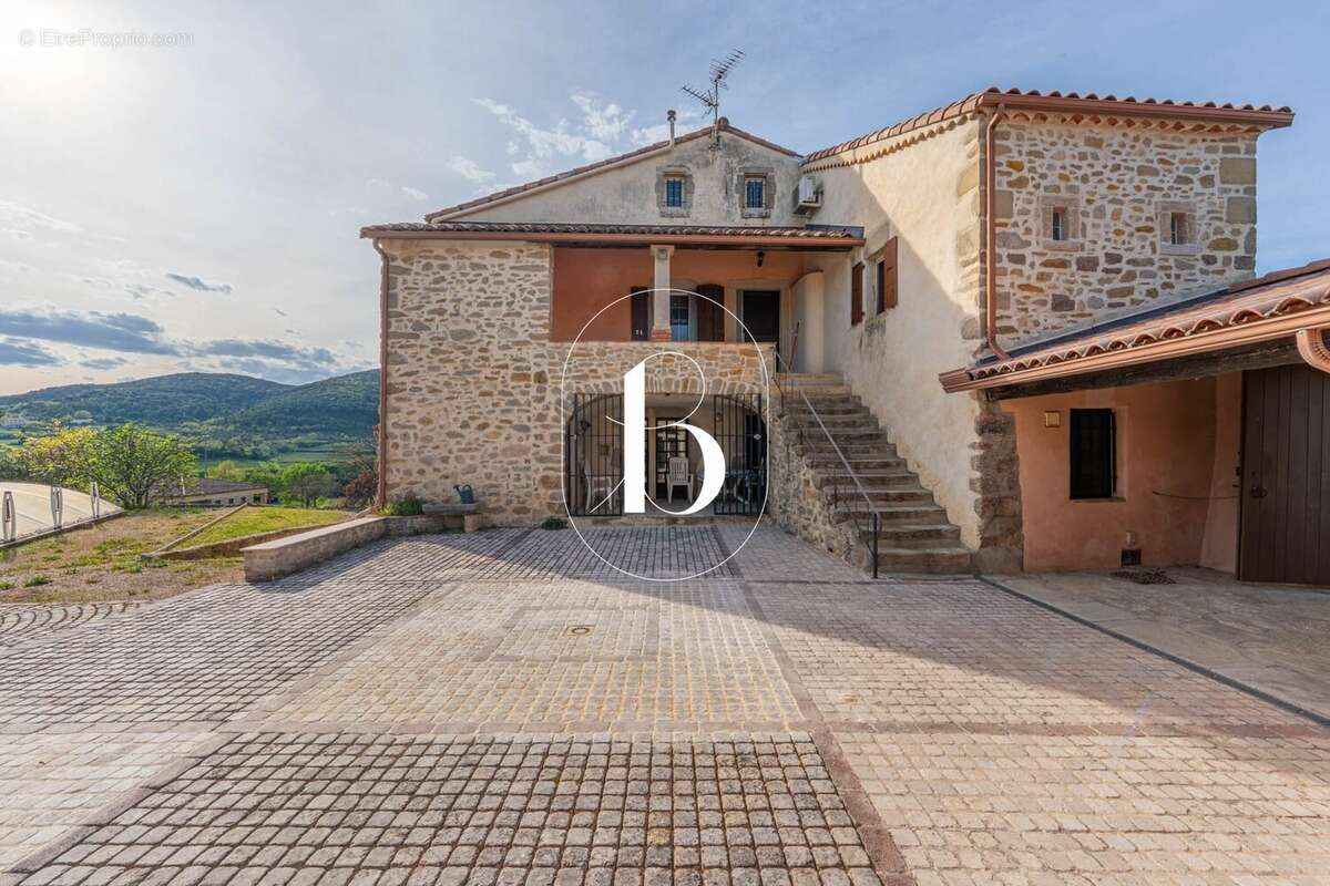 Maison à BARJAC