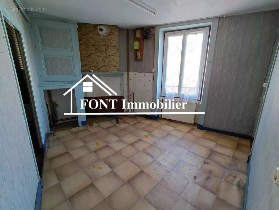 Maison à SAINT-MARTIN-LA-PLAINE