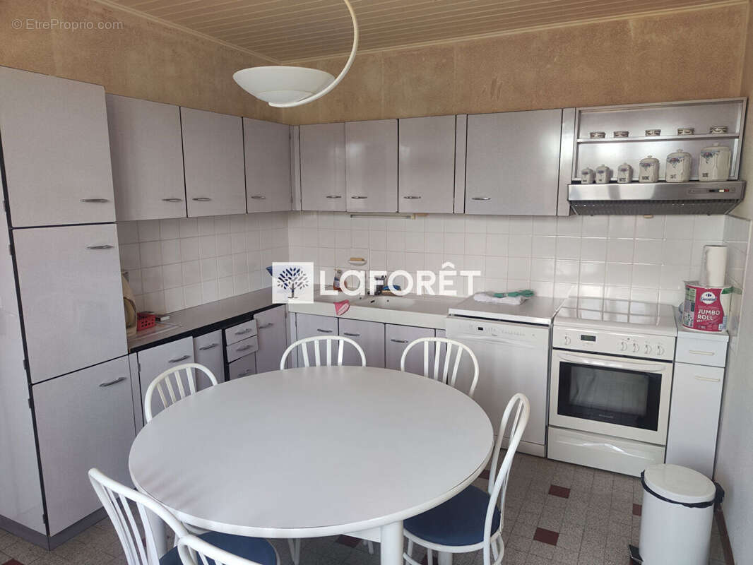 Belle opportunité ! Maison en pierre à fort potentiel ? 5 chambres avec vie de plain-pied, à 5 min de Guingamp - photo 4