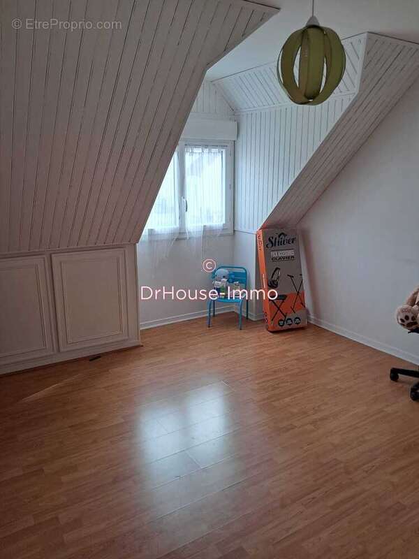 Maison à LE BREIL-SUR-MERIZE