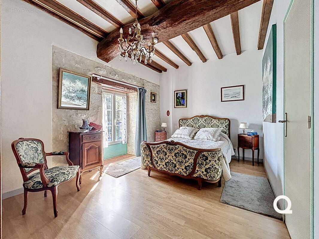 Maison à LA CHAPELLE-CHAUSSEE