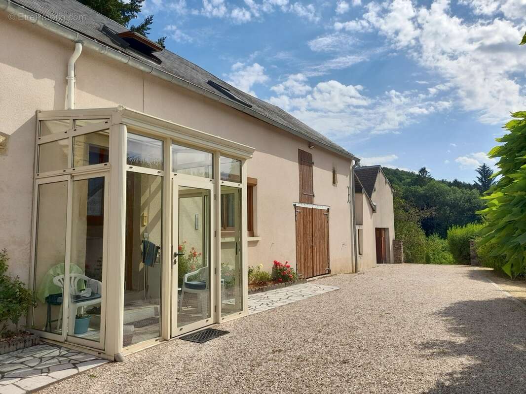 Maison à Cussy en Morvan  de 136 m2 - 8 pièces - diverses dépendances - terrain 1182 m2 - photo 34