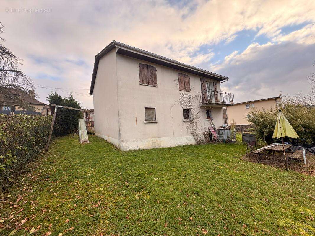 Maison à DECAZEVILLE