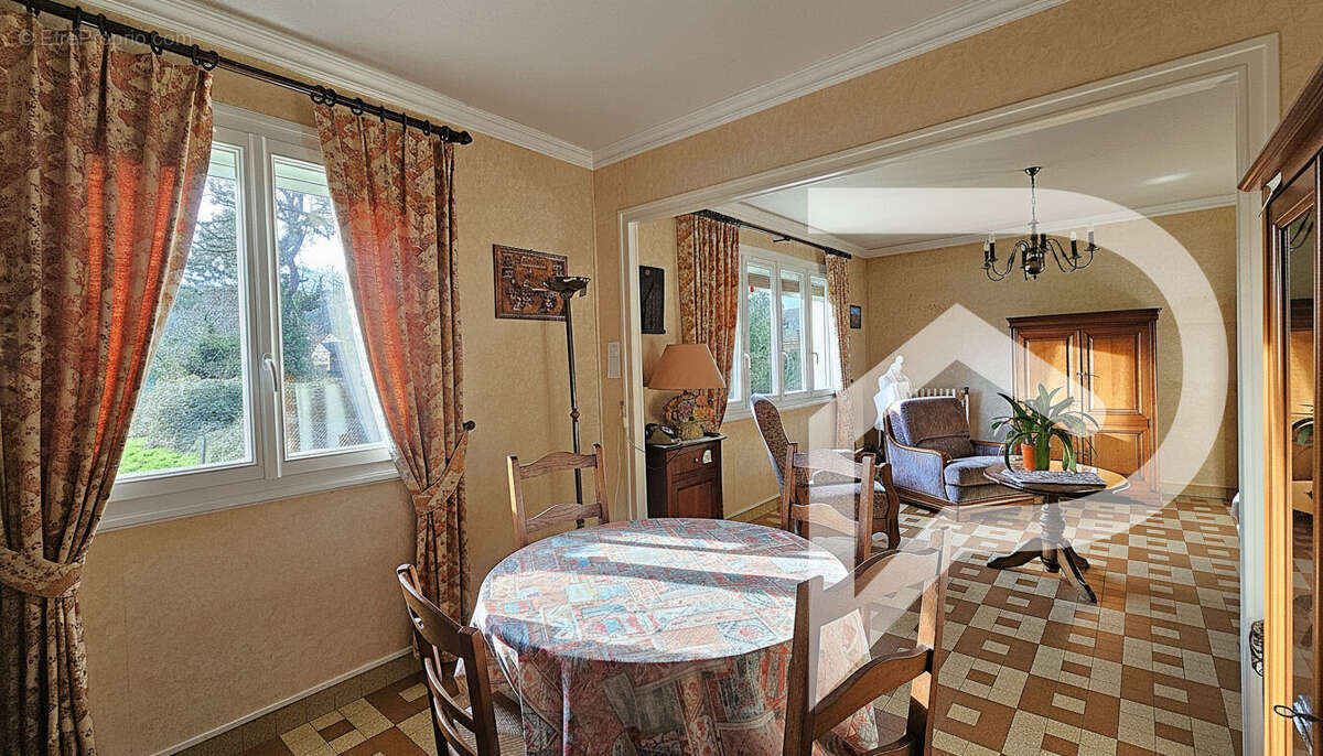 Maison à GRANDFRESNOY