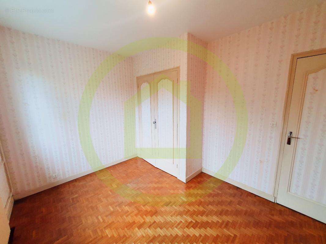 Maison à SAINT-SULPICE-ET-CAMEYRAC