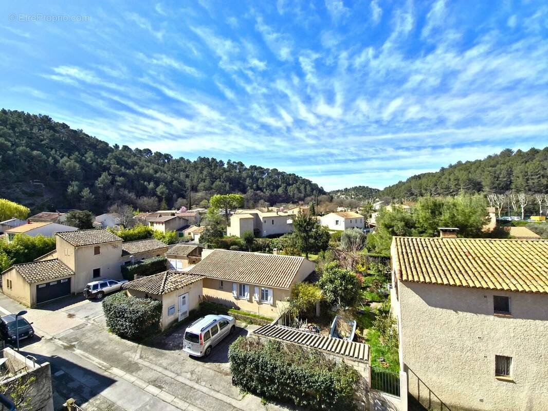 Appartement à MEYRARGUES