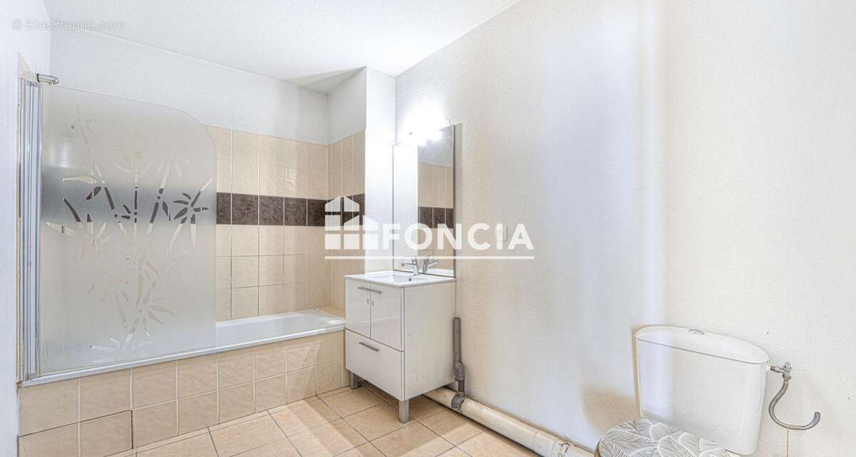 Appartement à VALLAURIS