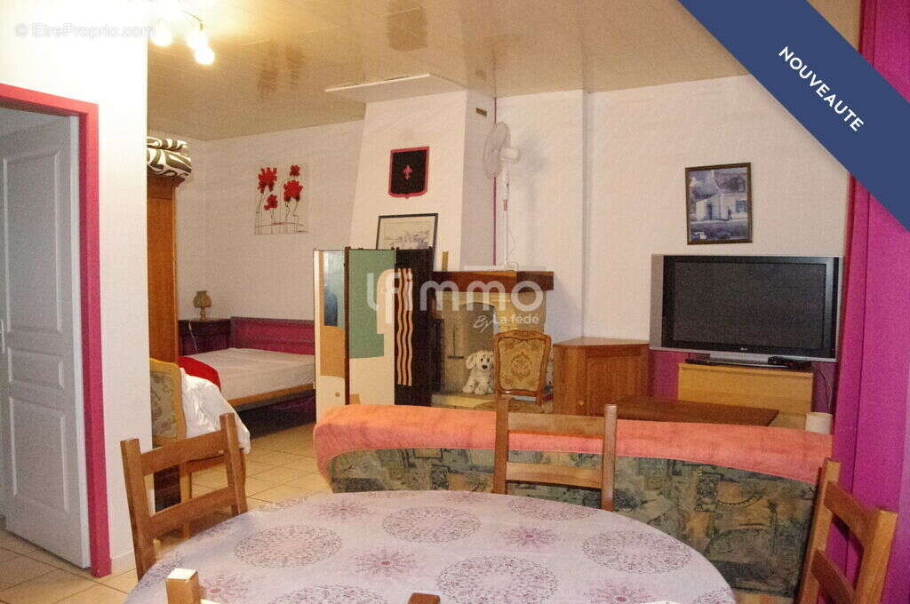 Maison à VENDAYS-MONTALIVET