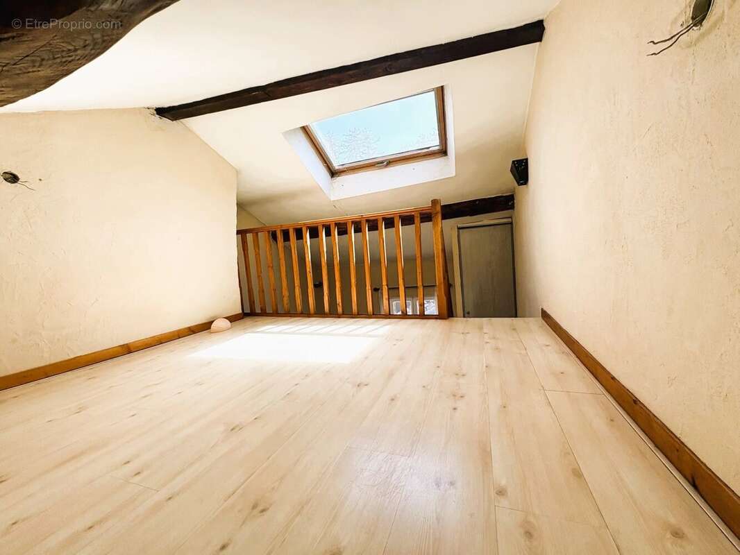 Appartement T3 en triplex – 73 m² – Hyper centre de Vizille (38220) - photo 6