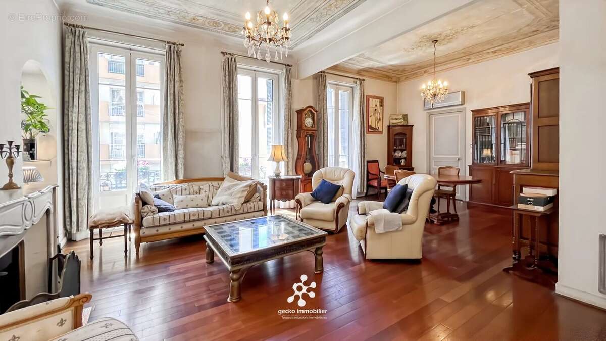 Appartement à NICE