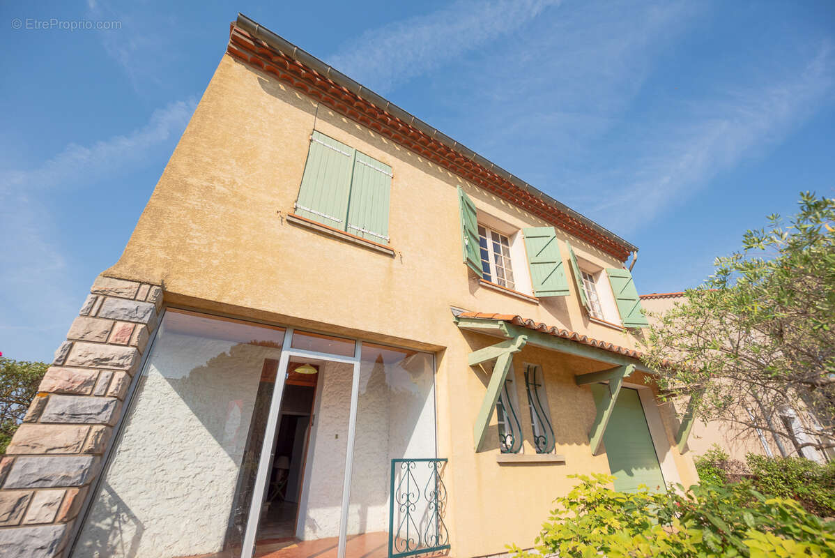 MaisonT5  avec 2 garages sur terrains clos - photo 86