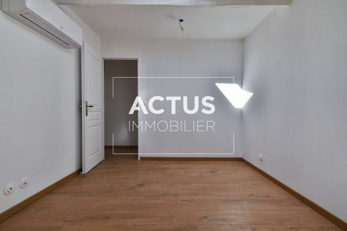 Maison 117 m² à Eyragues  - photo 5