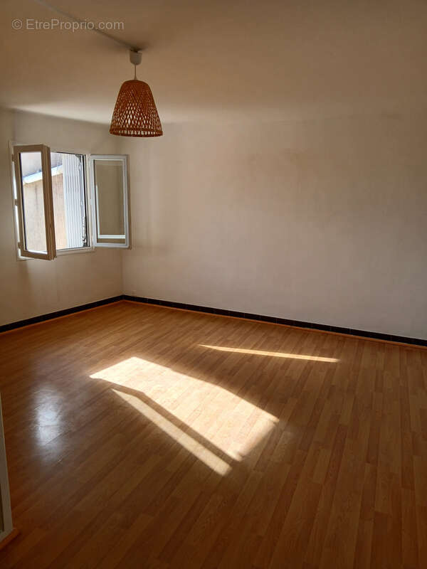 Appartement à SAINT-CHRISTOL-LES-ALES