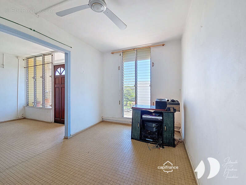Appartement à LES ABYMES