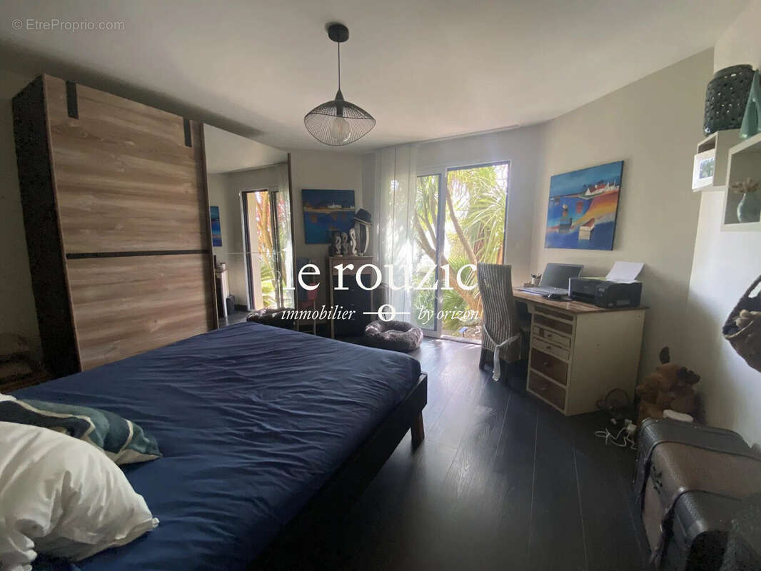 Maison 157 m² à Saint-Ave  - photo 9