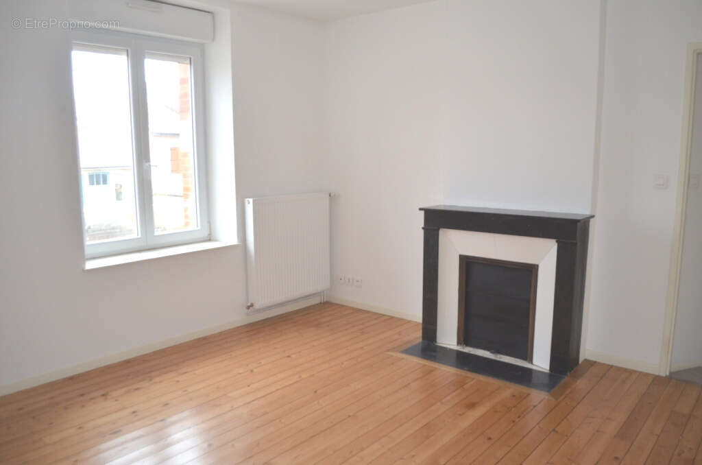 Appartement à LACROIX-SUR-MEUSE