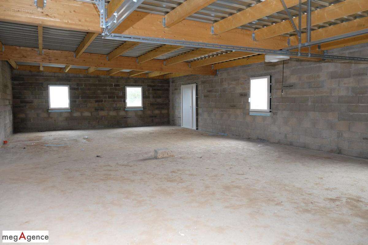 Maison d'habitation avec un cabinet médical indépendant et un studio- Hors d'eau / hors d'air - photo 19