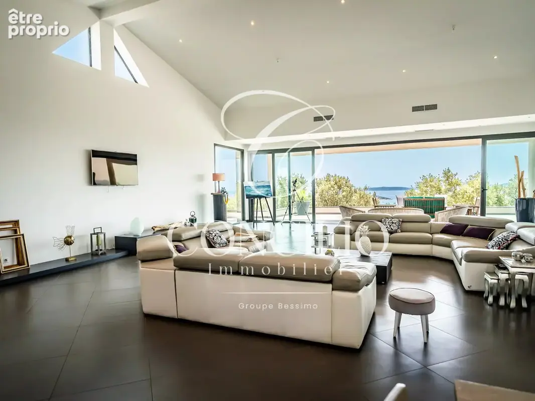 PORTO-VECCHIO - Villa contemporaine avec vue panoramique sur la baie de Saint-Cyprien - photo 7