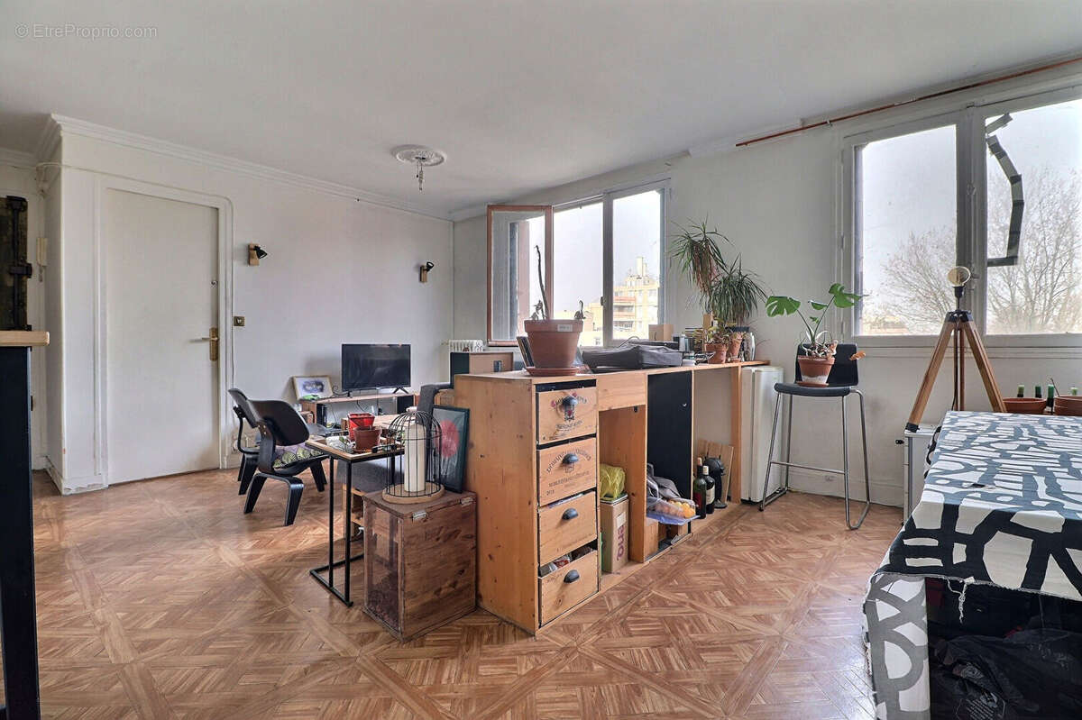 Appartement à AUBERVILLIERS