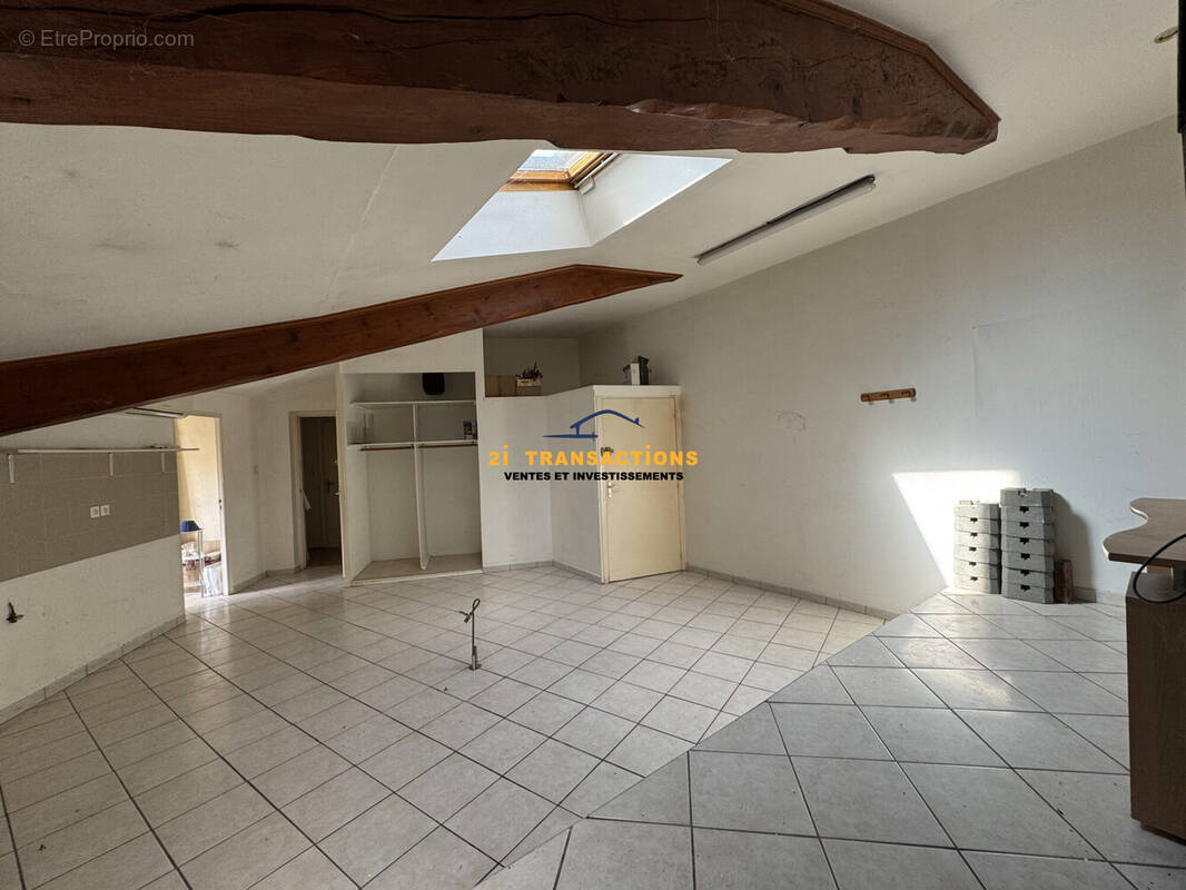 Appartement à GENILAC