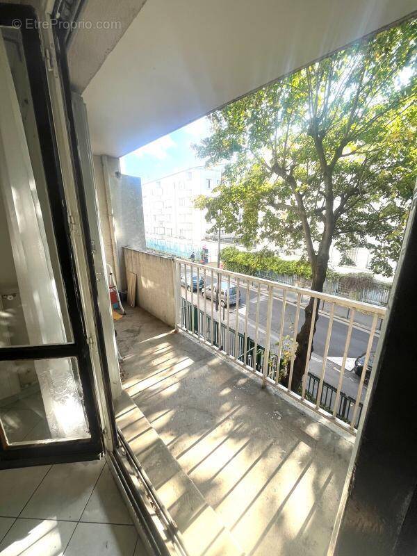 Appartement à PARIS-19E