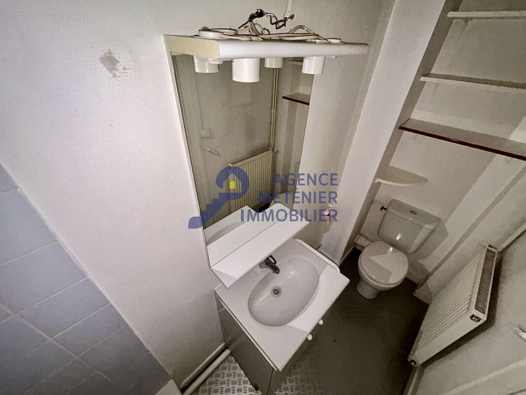 VICHY - appartement de type f2 proche de toutes commodités - photo 11