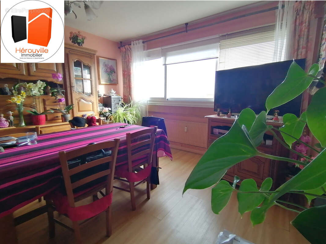 Appartement à HEROUVILLE-SAINT-CLAIR