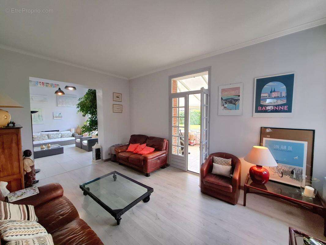 Maison à TRACY-LE-MONT