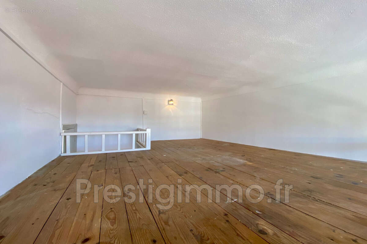 Appartement à LE CANNET