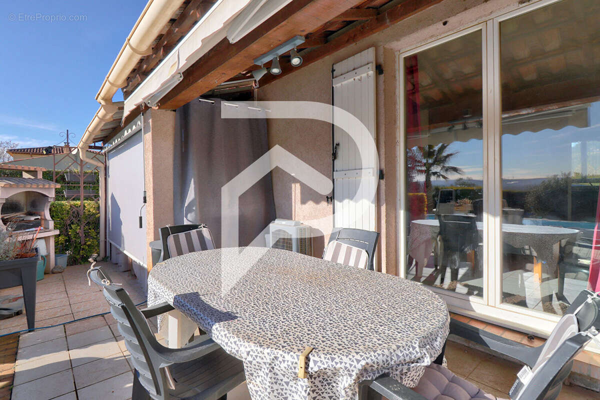 Maison à VINON-SUR-VERDON