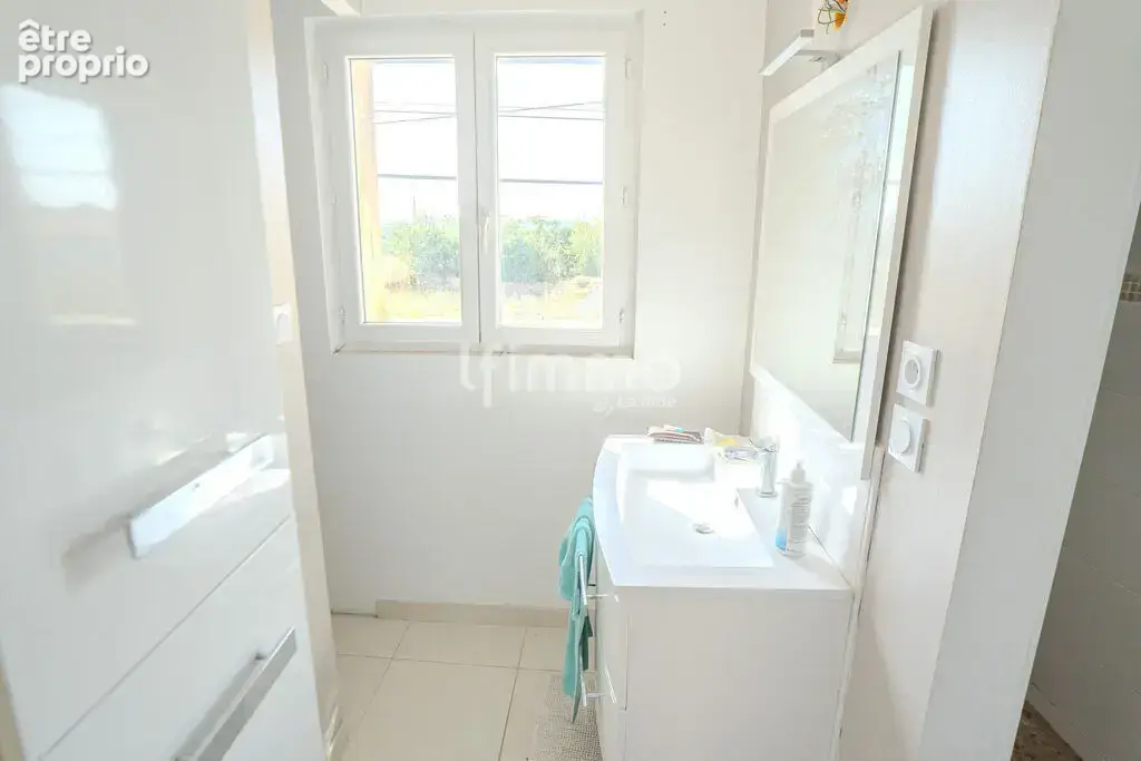 Maison 3 chambres, 3 salles d’eau/bain, cour et garage – Mayrevi - photo 14