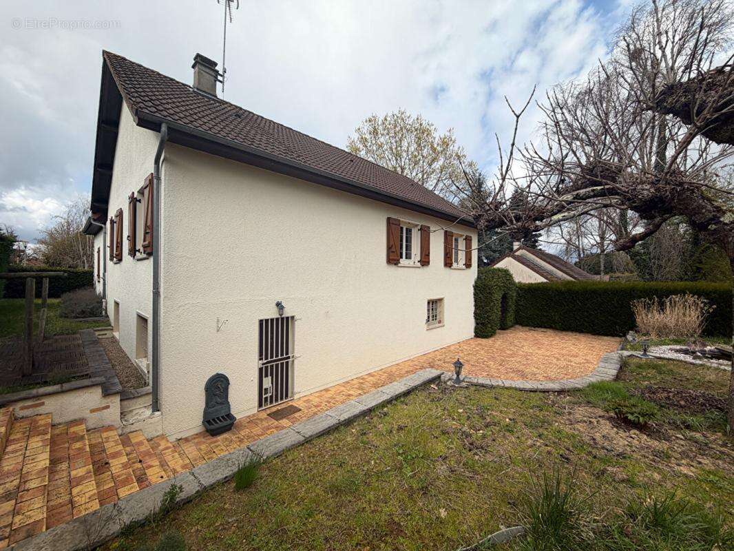 Maison à VARENNES-VAUZELLES