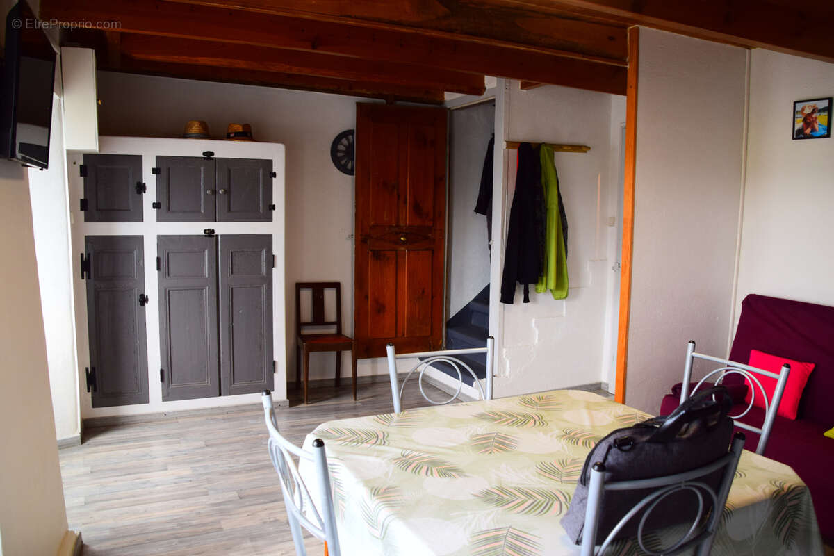 Maison à COUCOURON