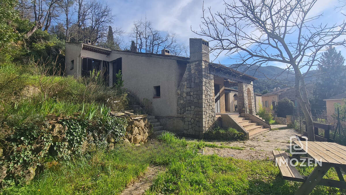 Maison à LA CELLE